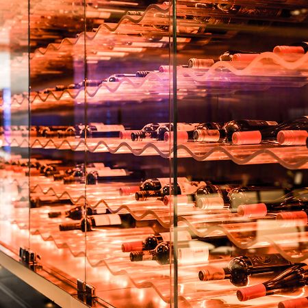 Hotel Park Plaza London Westminster Bridge Esterno foto Wine cellar