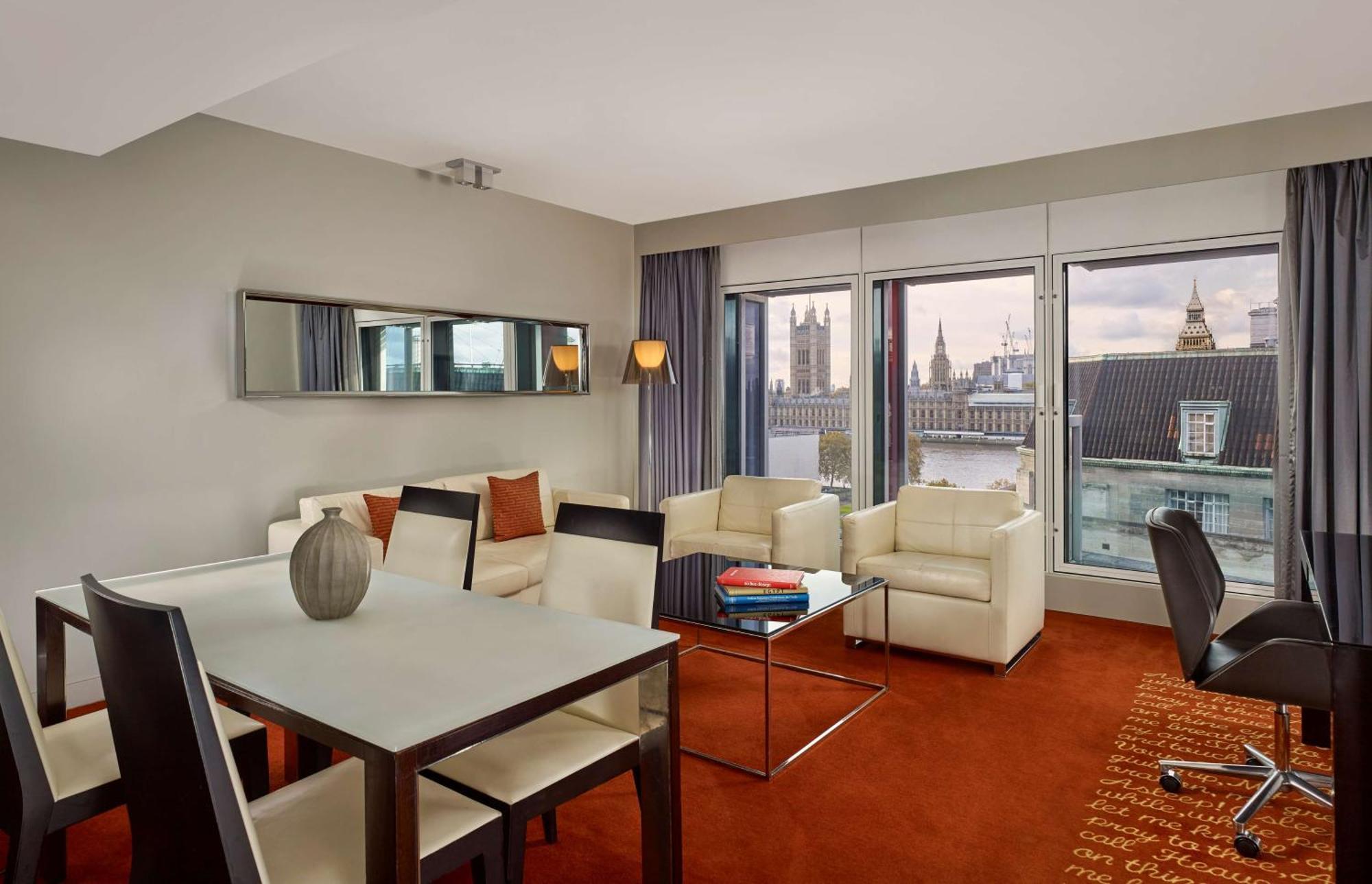 Hotel Park Plaza London Westminster Bridge Esterno foto The hotel room of the London West End