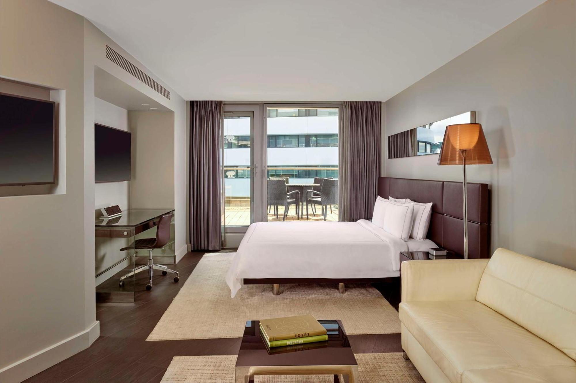 Hotel Park Plaza London Westminster Bridge Esterno foto A room at the Four Seasons Hotel in Cairo